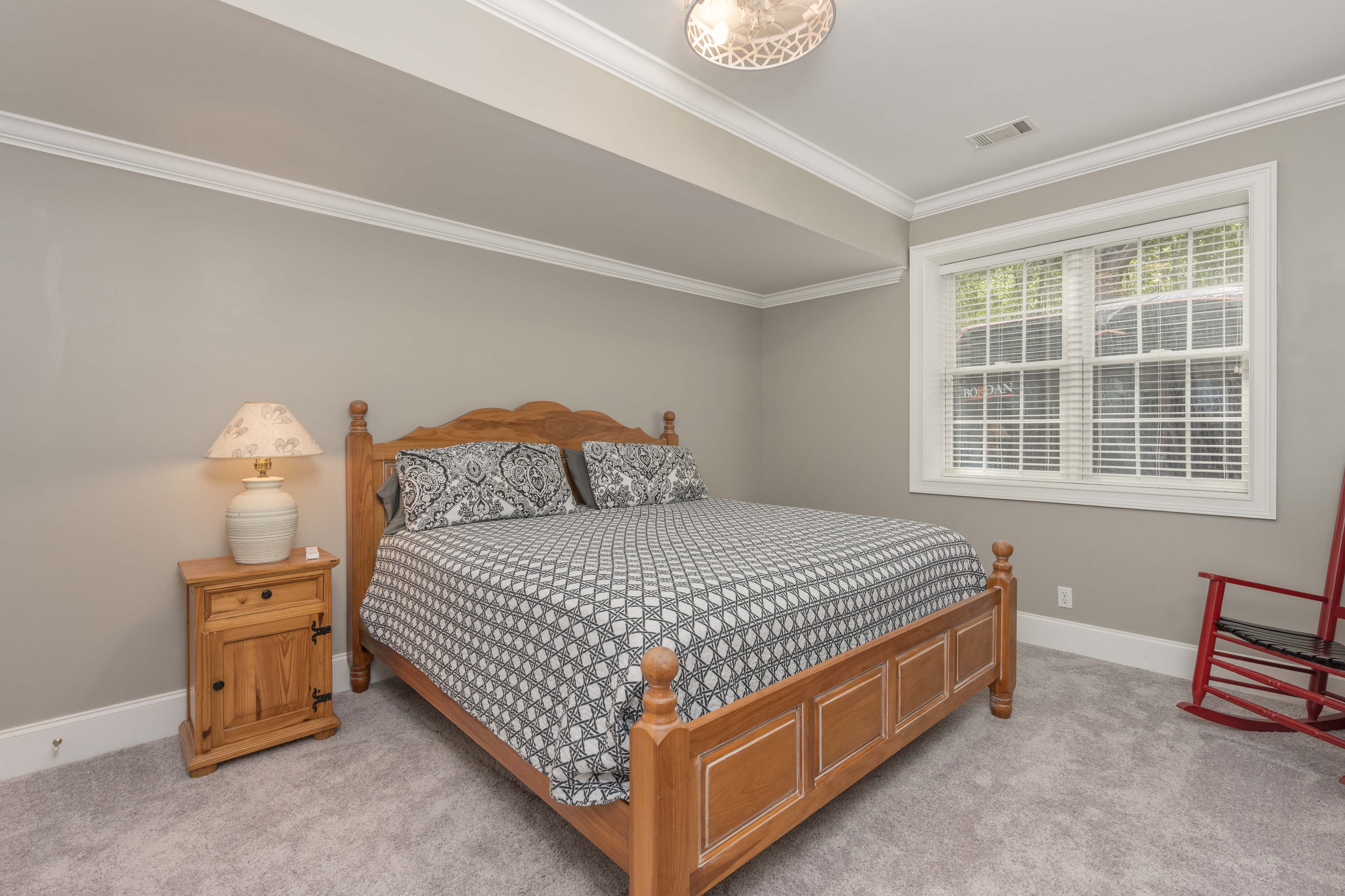 1011 Penfield Way image 43